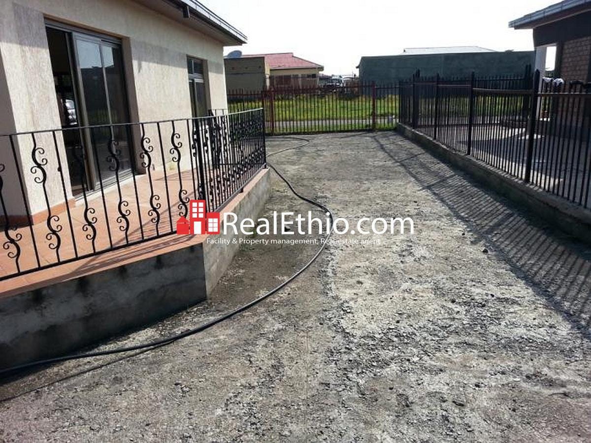 House for sale Three bed room villa house on 500 meter square plot of