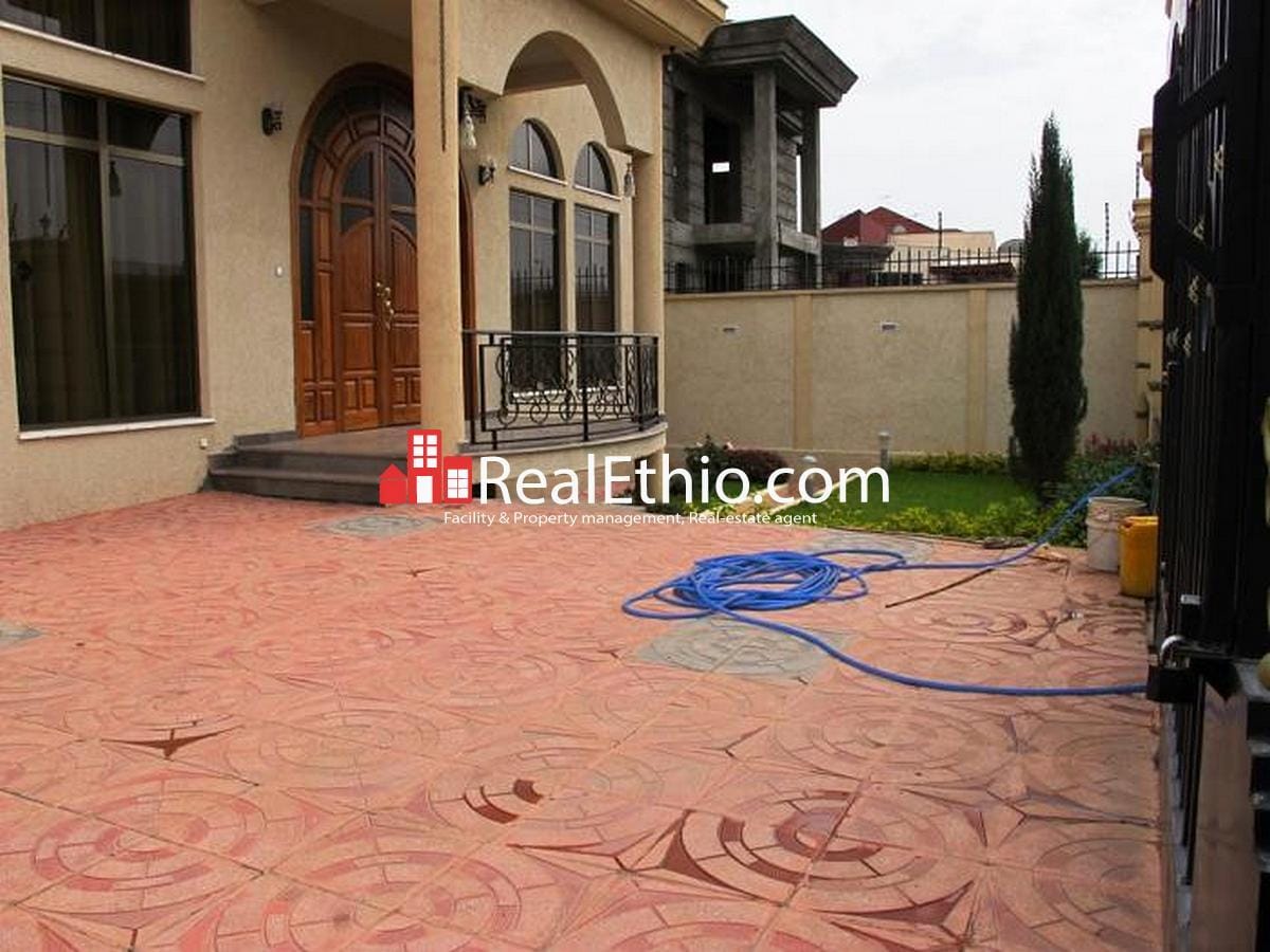 CMC, five bedrooms with 790 meter square living area house for sale