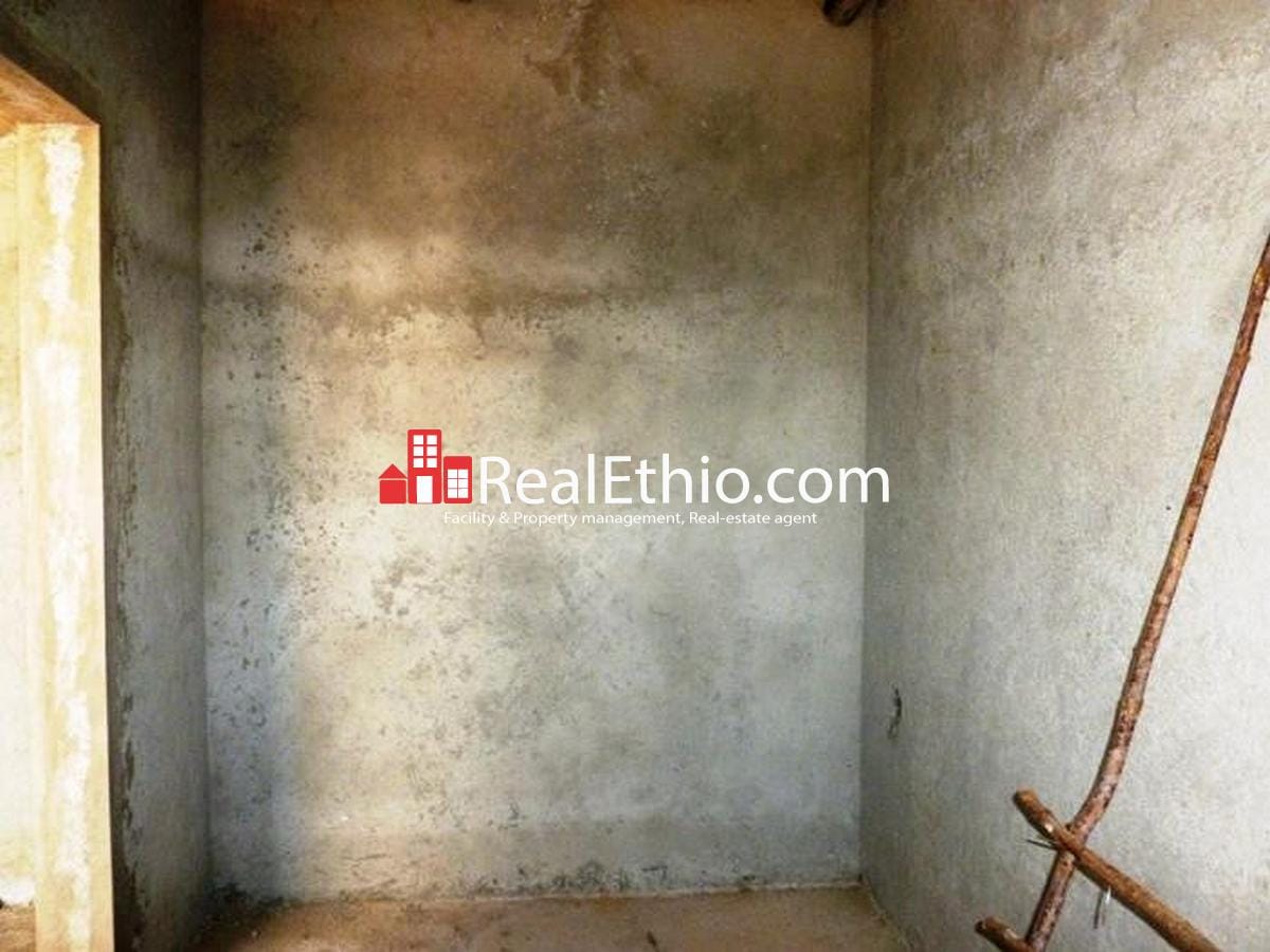 One bed room service quarter house for sale at Adisu Gebeya, Addis