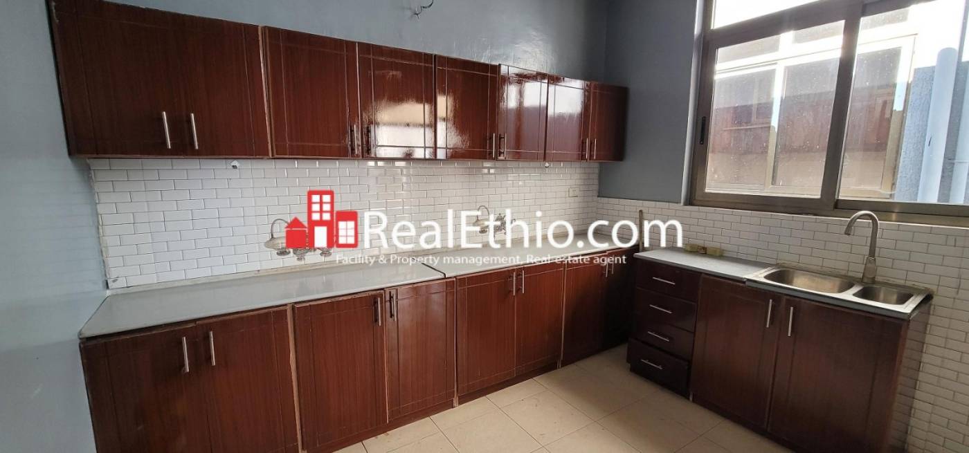 Jemo Michale, 4 bedrooms house for sale, Addis Ababa. Real Ethio