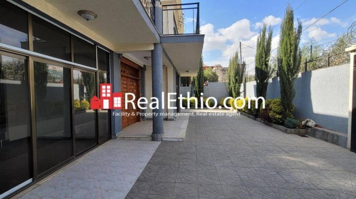 Jemo Michale, 4 bedrooms house for sale, Addis Ababa. Real Ethio